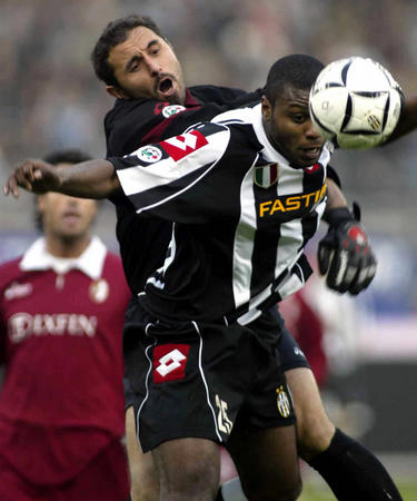 Hope ：对面的运营比我们厉害太多，我们这点要加强