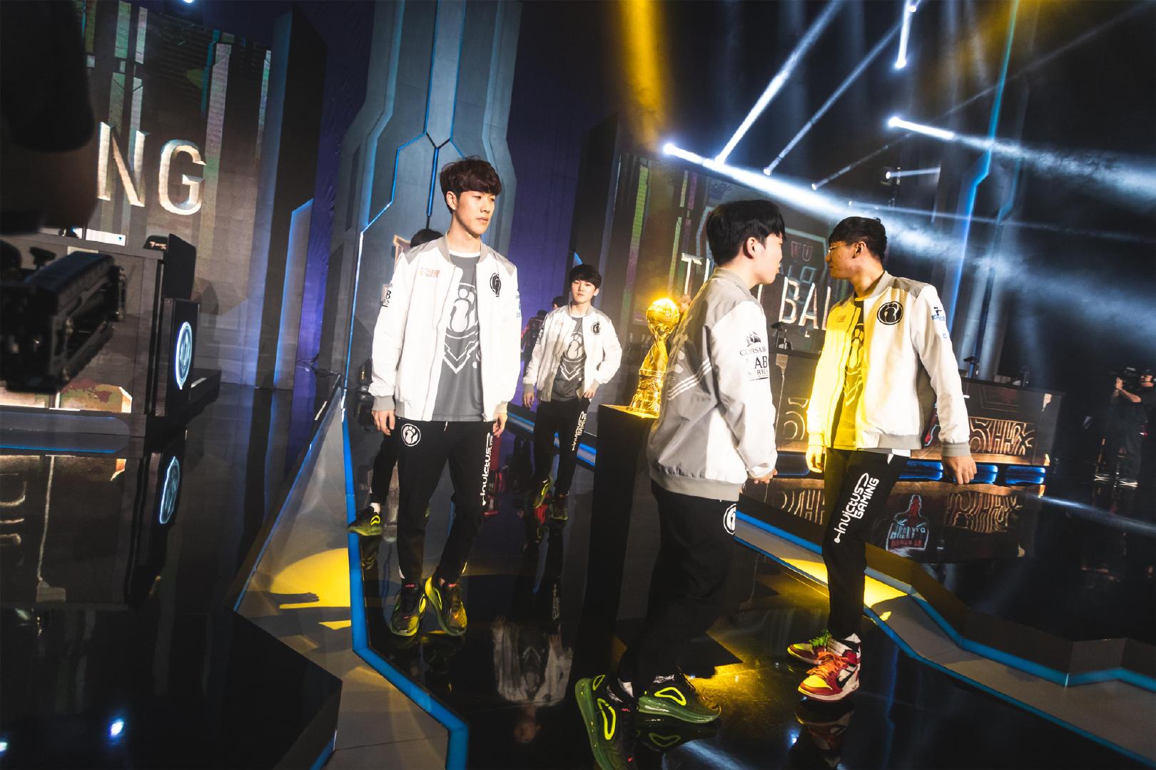 2022LPL夏季赛直播：WE居然掏出了第二套阵容