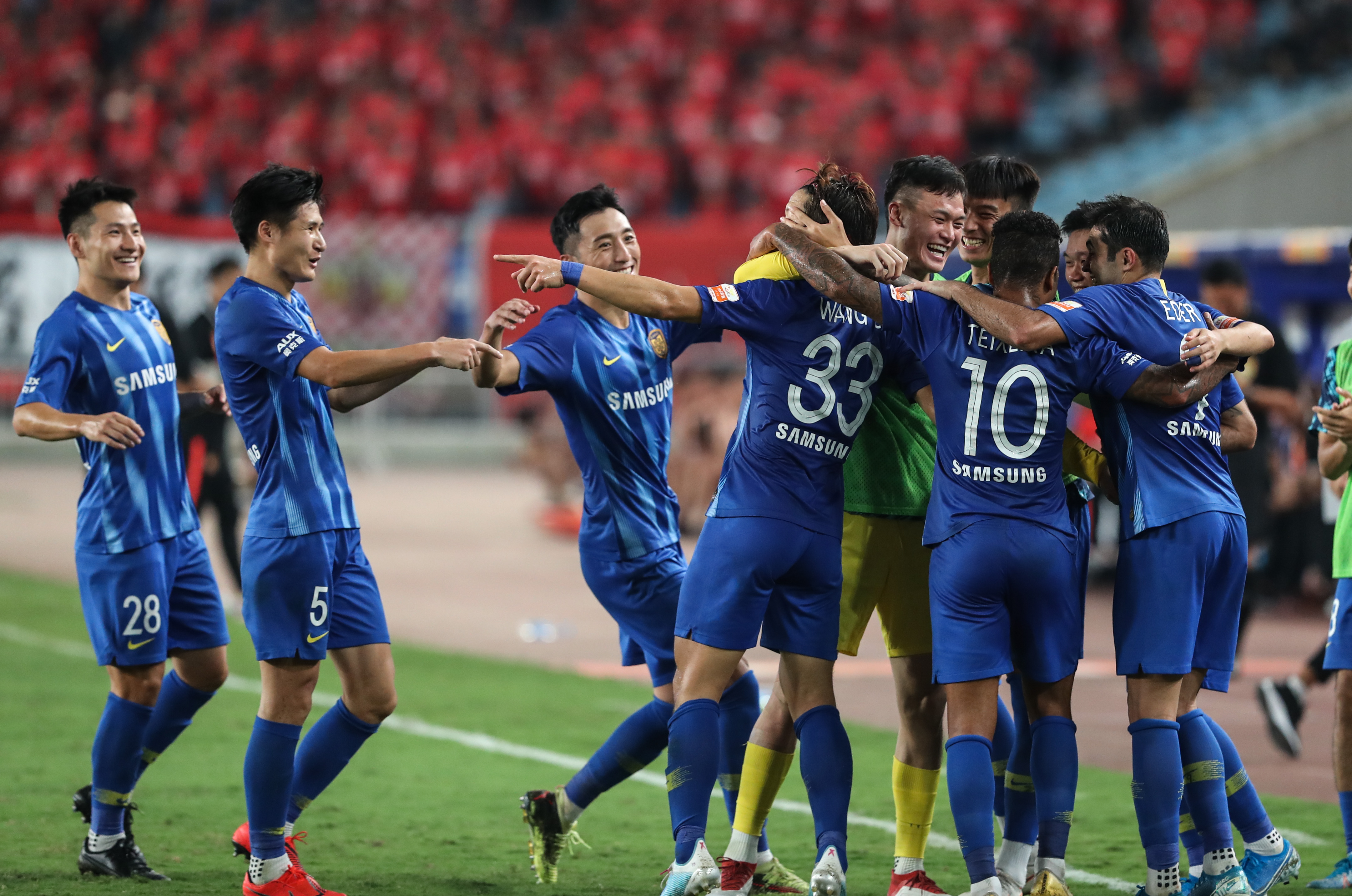 【lpl战报】FPX 2-1 BLG：昔日老友赛场相见 FPX成功让一追二结束连败