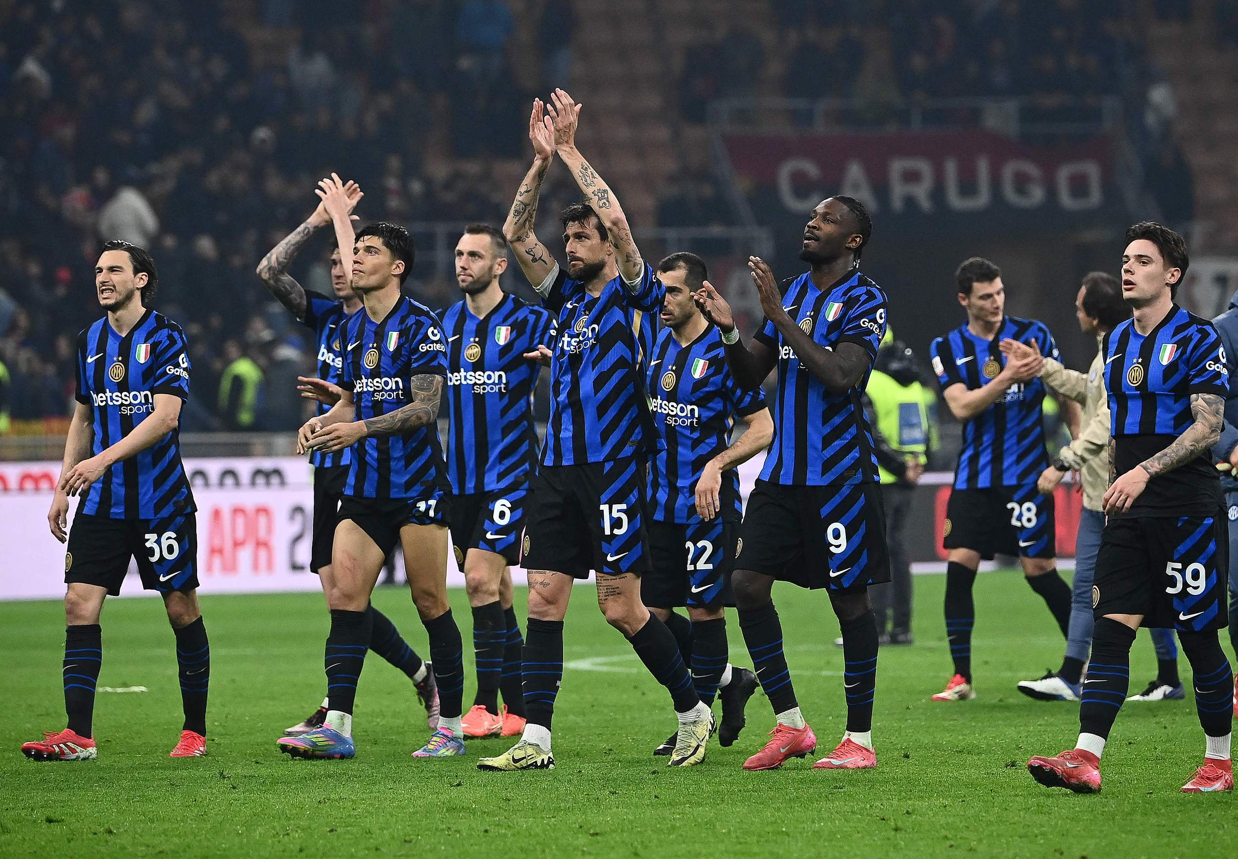 FPX官方：上调二队教练Juicy至一队当任主教练